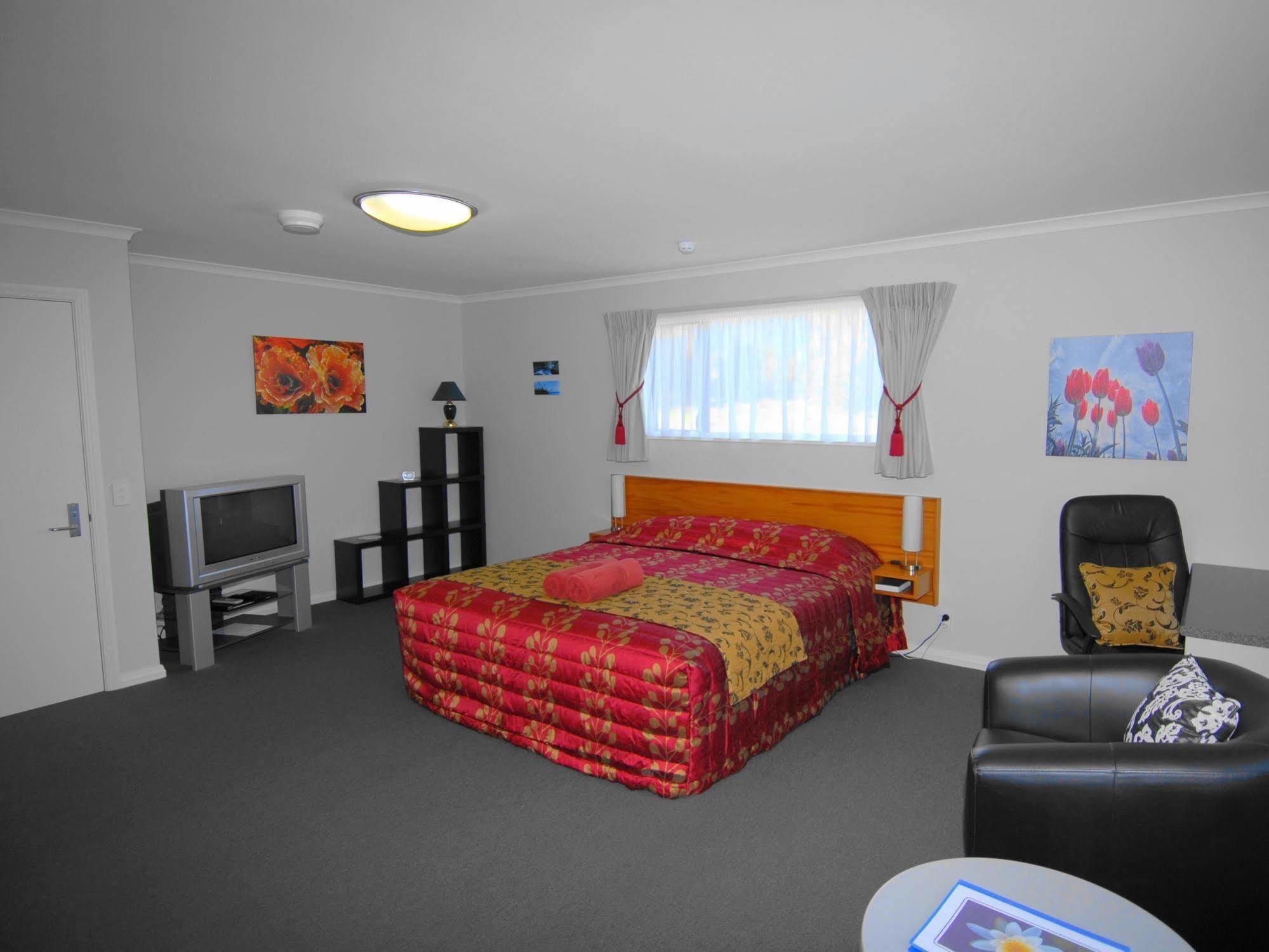High Peaks Hotel Глетчер Фокс Екстериор снимка