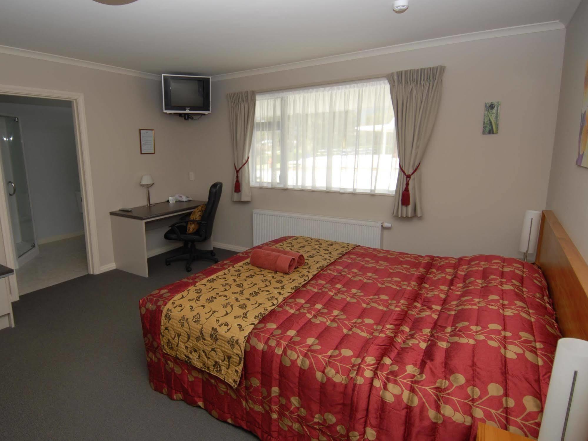 High Peaks Hotel Глетчер Фокс Екстериор снимка